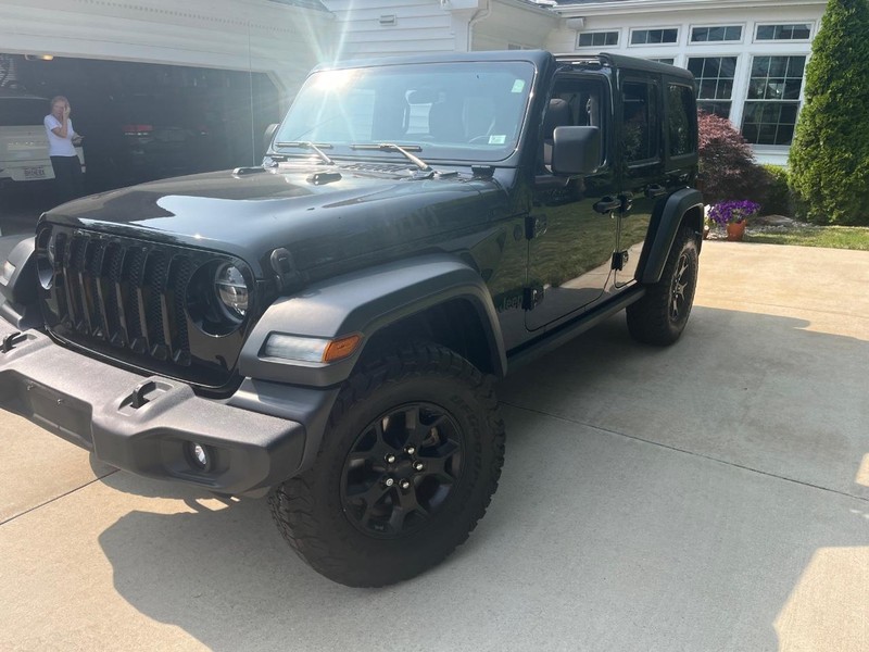 Jeep Wrangler Unlimited Vehicle Full-screen Gallery Image 3