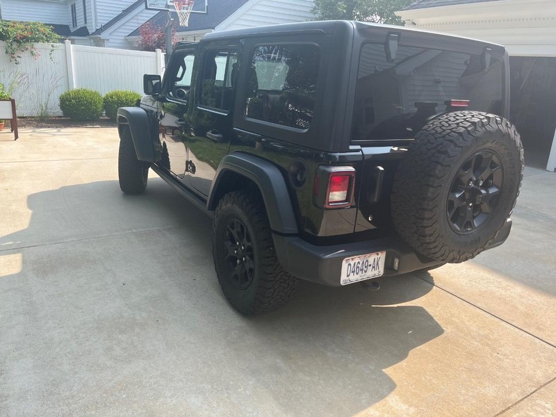 Jeep Wrangler Unlimited Vehicle Full-screen Gallery Image 4