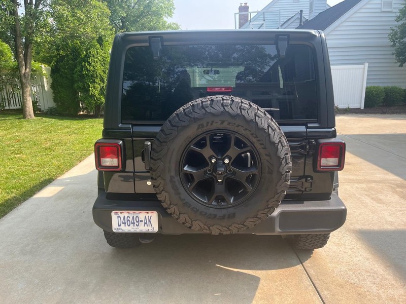 Jeep Wrangler Unlimited Vehicle Full-screen Gallery Image 5