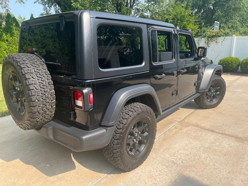 Jeep Wrangler Unlimited Vehicle Full-screen Gallery Image 6