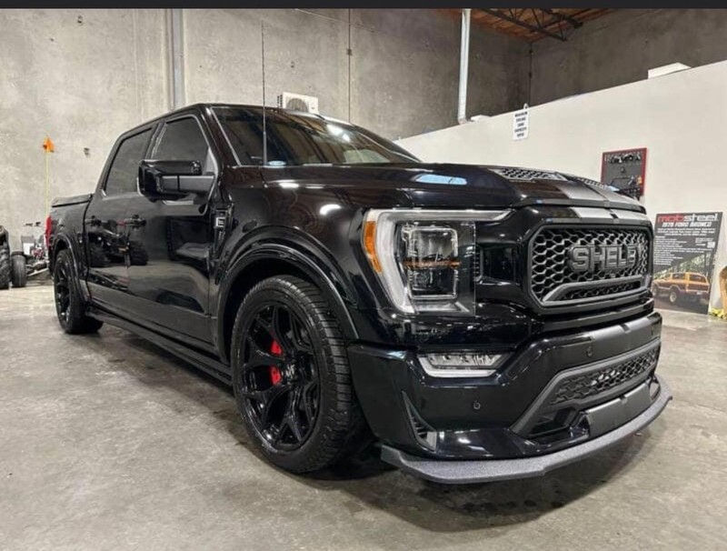 Ford F-150 Vehicle Full-screen Gallery Image 2