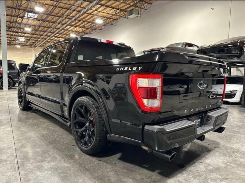 Ford F-150 Vehicle Full-screen Gallery Image 7