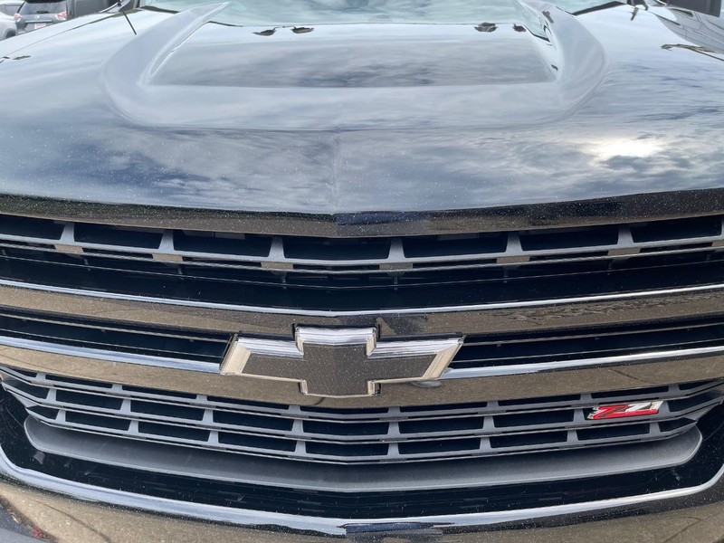 Chevrolet Silverado 1500 Vehicle Full-screen Gallery Image 3