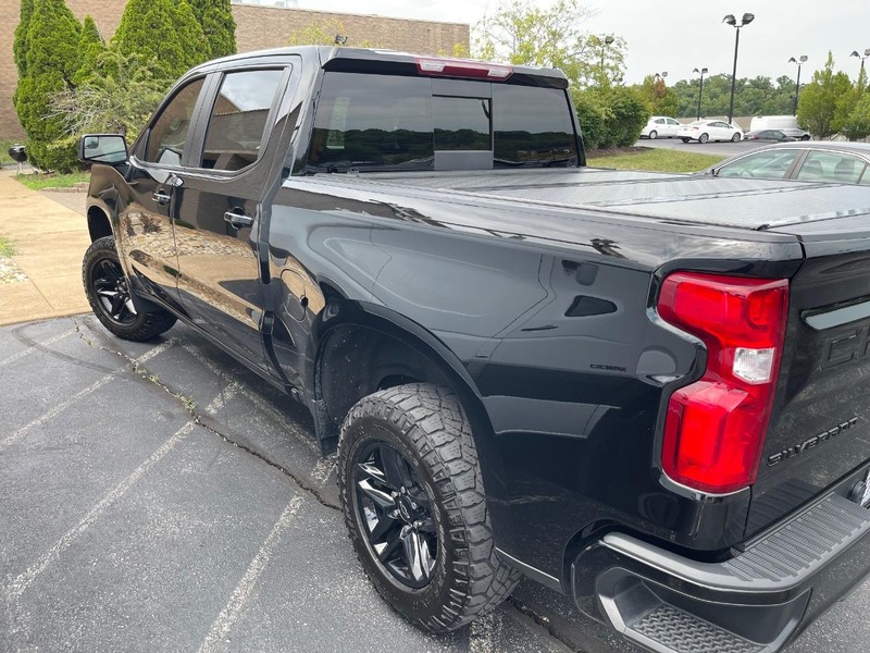 Chevrolet Silverado 1500 Vehicle Full-screen Gallery Image 4
