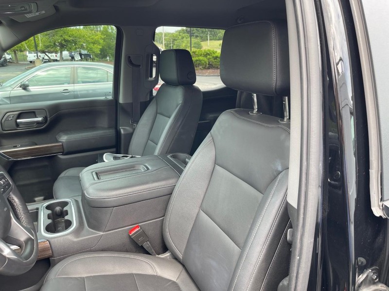 Chevrolet Silverado 1500 Vehicle Full-screen Gallery Image 6