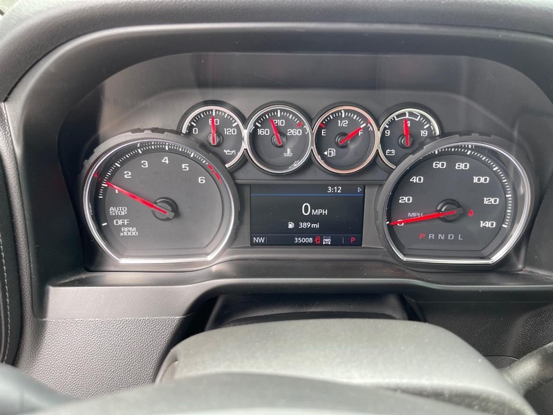 Chevrolet Silverado 1500 Vehicle Full-screen Gallery Image 9