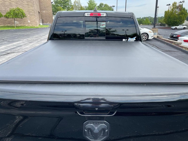 Ram 1500 Vehicle Full-screen Gallery Image 5