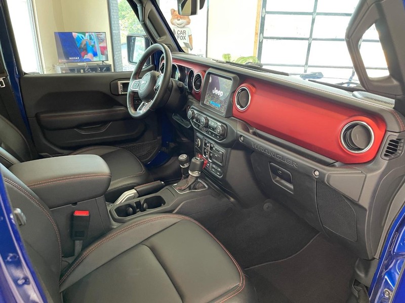 Jeep Wrangler Unlimited Vehicle Full-screen Gallery Image 10