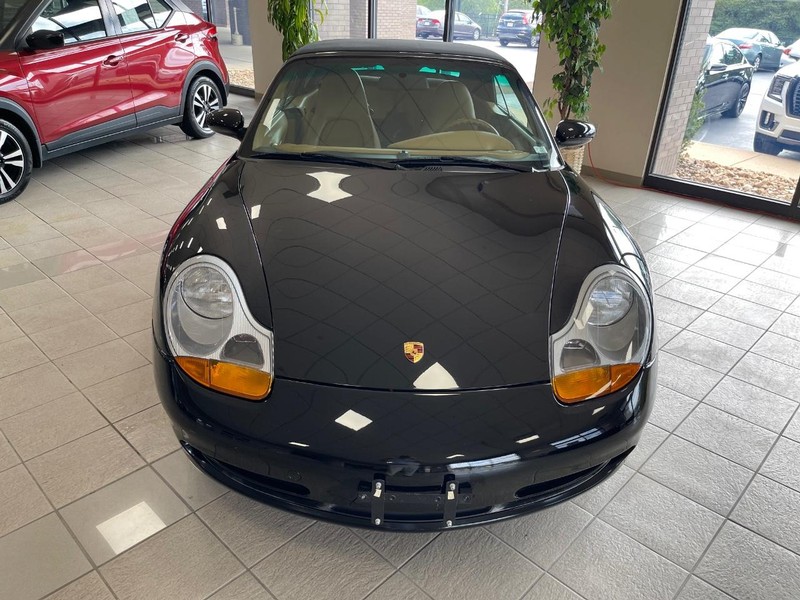 Porsche 911 Carrera Vehicle Full-screen Gallery Image 3