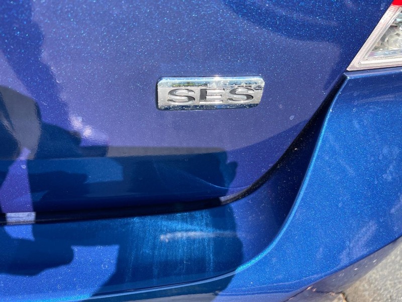 Ford Focus Vehicle Full-screen Gallery Image 6