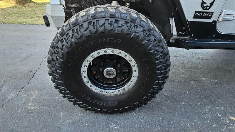 Jeep Wrangler Unlimited Vehicle Full-screen Gallery Image 17