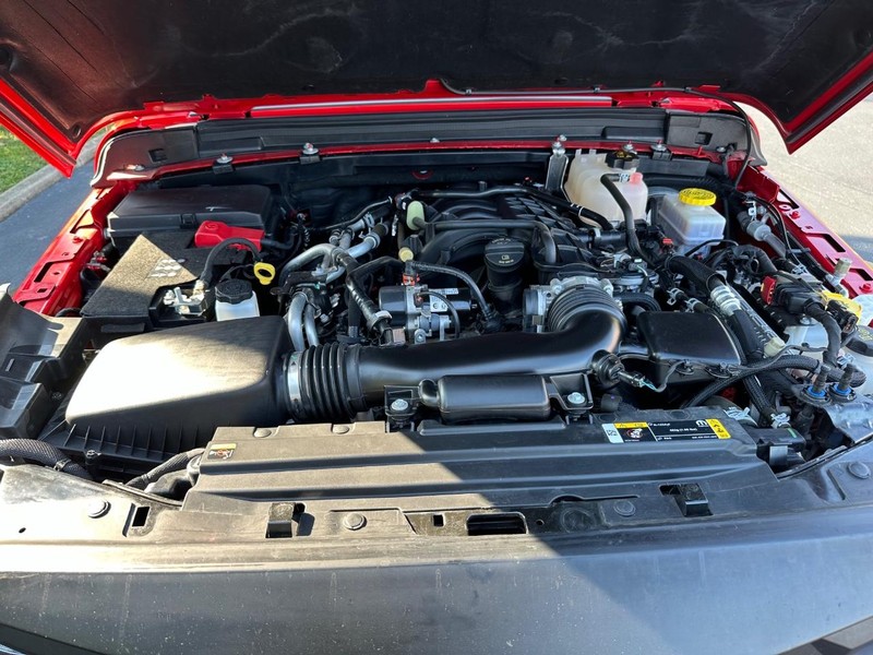 Jeep Wrangler Vehicle Full-screen Gallery Image 10