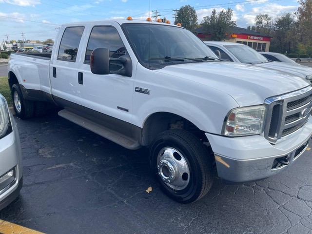 Ford Super Duty F-350 DRW 4WD Lariat Crew Cab - Ellisville MO