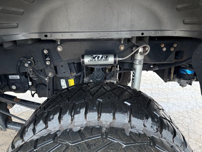 Ford Super Duty F-450 DRW Vehicle Full-screen Gallery Image 19