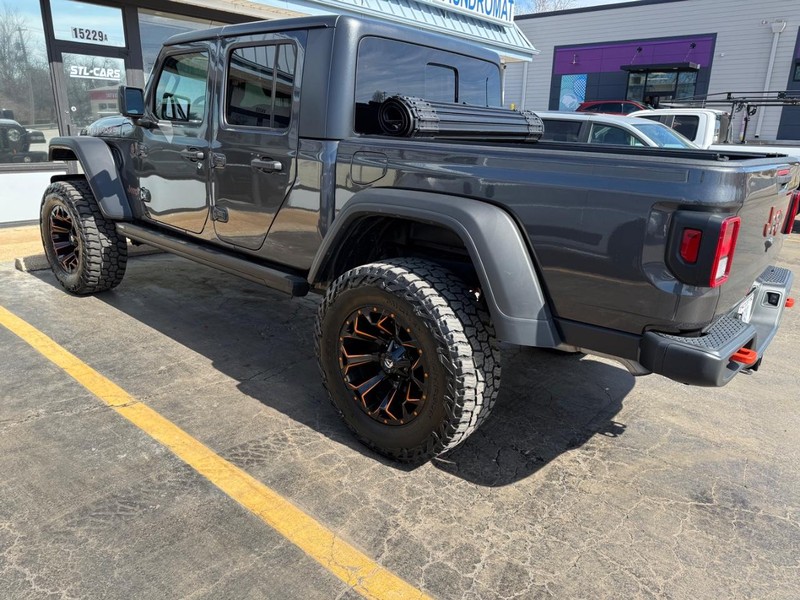 Jeep Gladiator Vehicle Full-screen Gallery Image 4