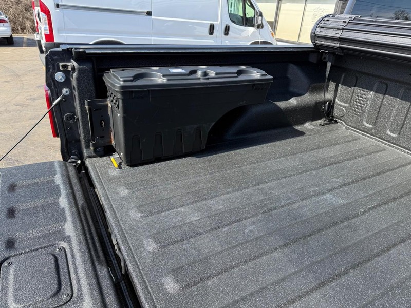 Jeep Gladiator Vehicle Full-screen Gallery Image 9