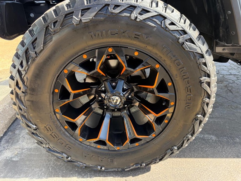 Jeep Gladiator Vehicle Full-screen Gallery Image 13