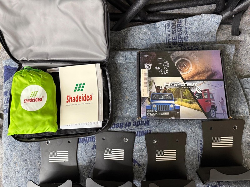 Jeep Gladiator Vehicle Full-screen Gallery Image 21