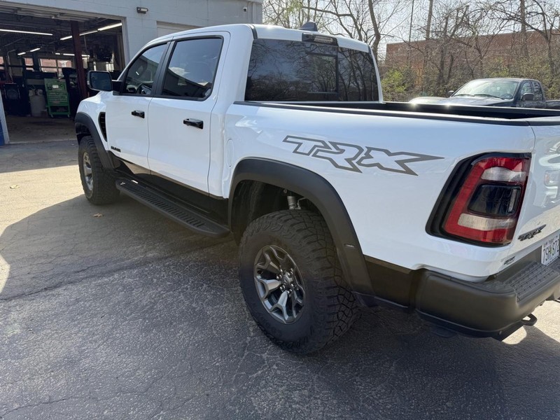 Ram 1500 Vehicle Full-screen Gallery Image 6