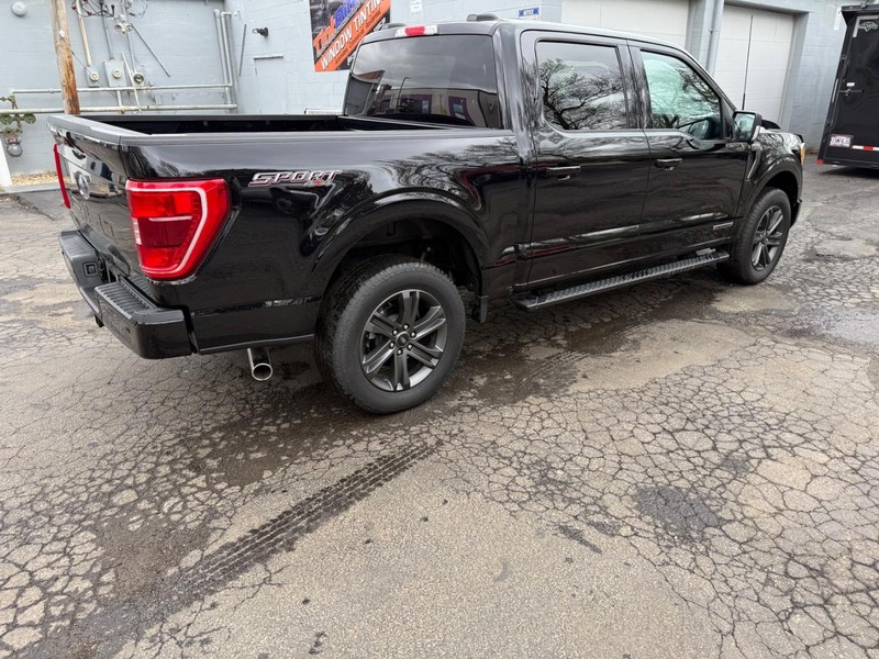 Ford F-150 Vehicle Full-screen Gallery Image 6