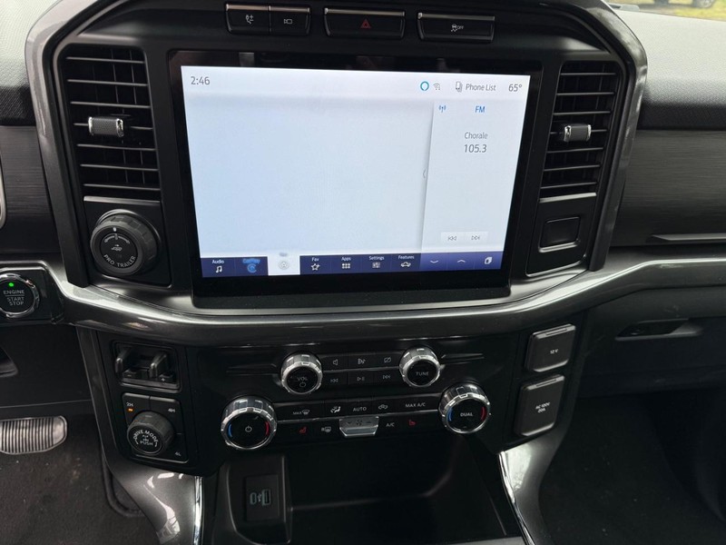 Ford F-150 Vehicle Full-screen Gallery Image 11