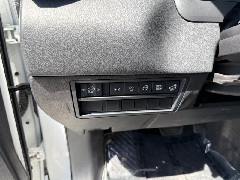 Toyota Tundra 4WD Vehicle Full-screen Gallery Image 18