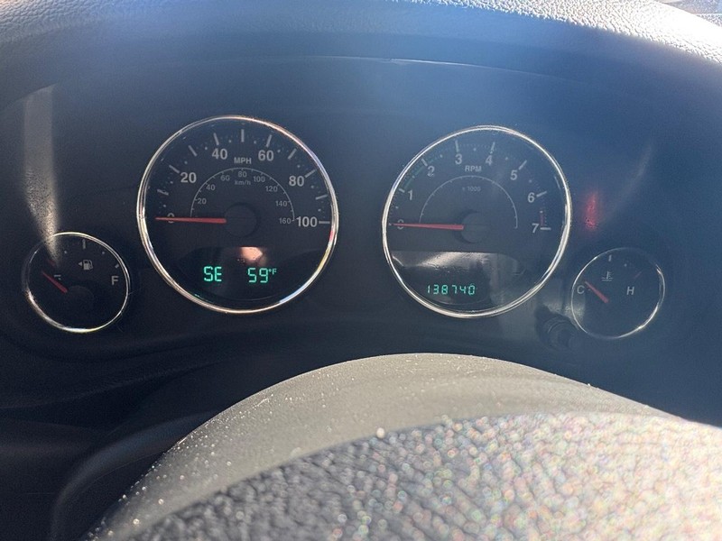 Jeep Wrangler Unlimited Vehicle Full-screen Gallery Image 9