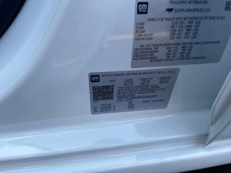 GMC Sierra 1500 Vehicle Full-screen Gallery Image 12