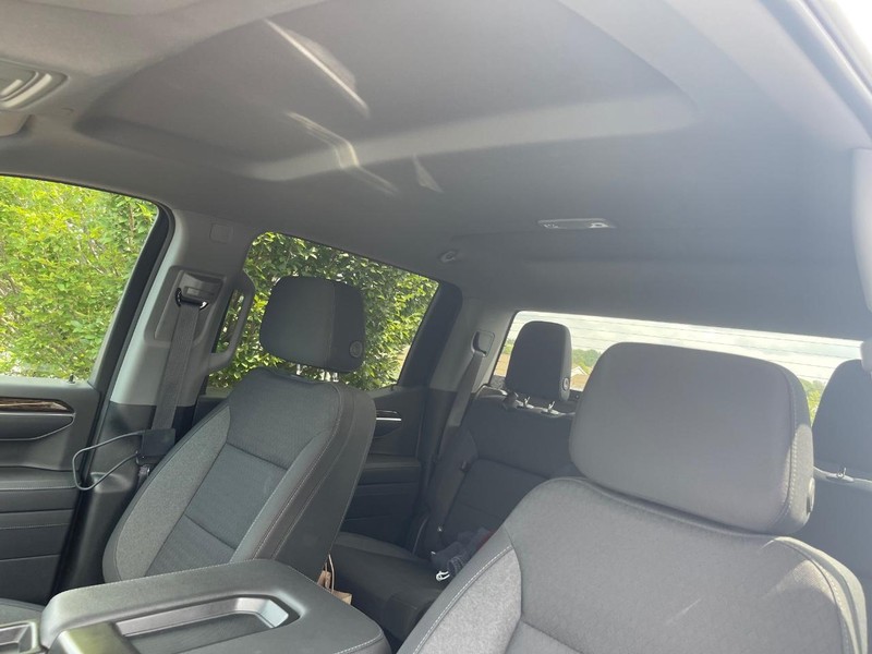 GMC Sierra 1500 Vehicle Full-screen Gallery Image 18