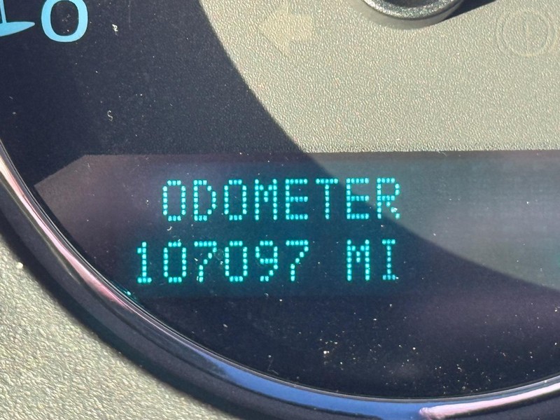 Chevrolet Silverado 1500 Vehicle Full-screen Gallery Image 7