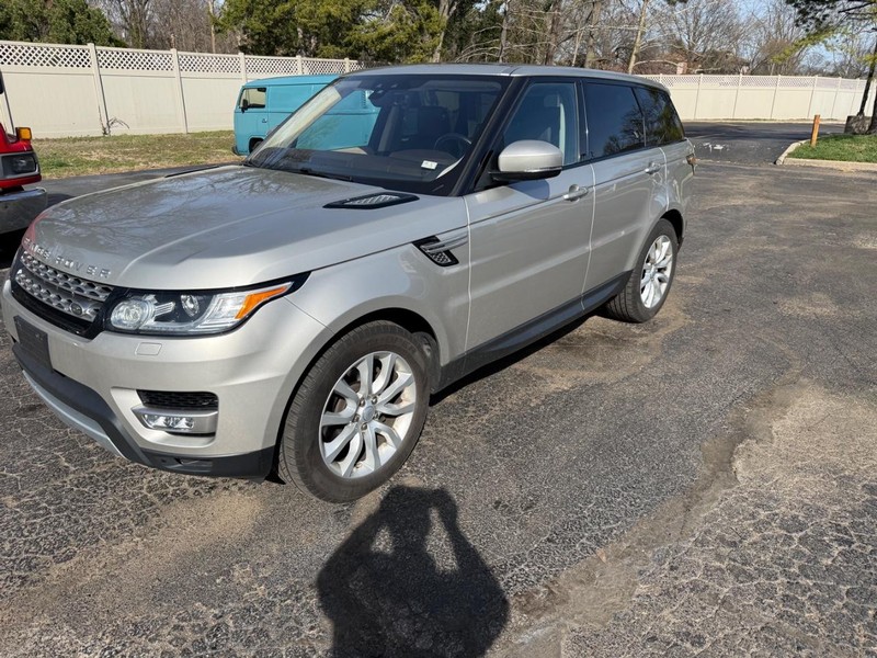 Land Rover Range Rover Sport Vehicle Full-screen Gallery Image 4