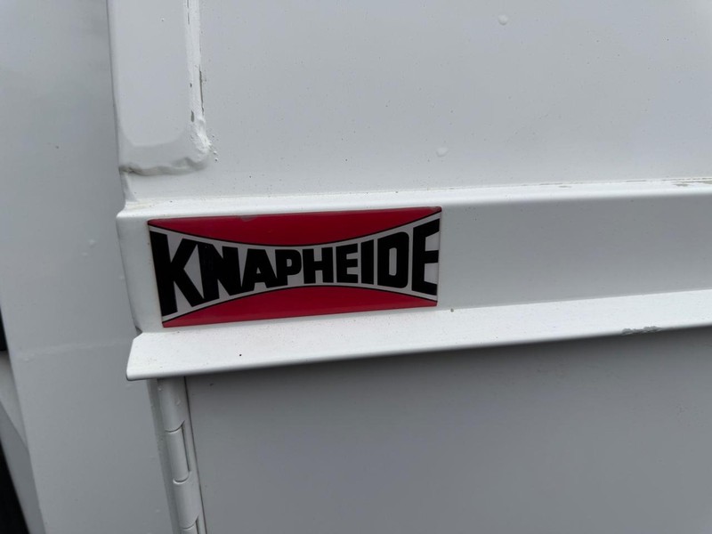 GMC Savana Commercial Cutaway Vehicle Full-screen Gallery Image 6