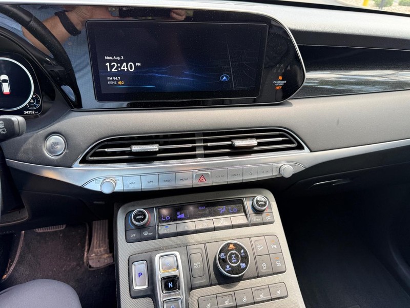 Hyundai Palisade Vehicle Full-screen Gallery Image 8