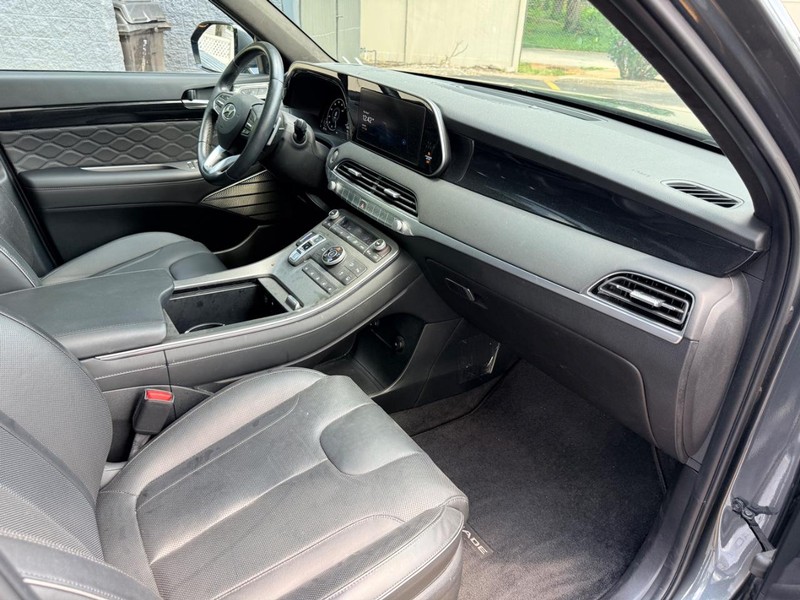 Hyundai Palisade Vehicle Full-screen Gallery Image 10