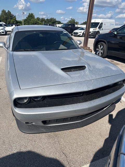 more details - dodge challenger