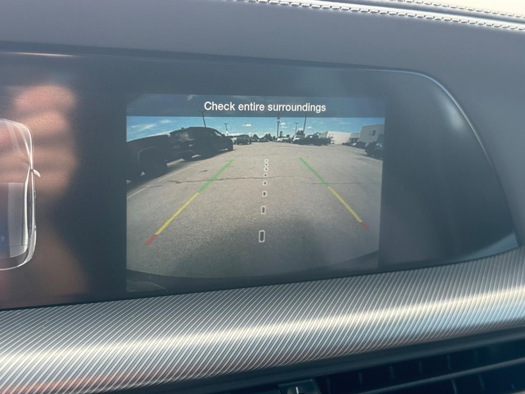 Alfa Romeo Stelvio Vehicle Full-screen Gallery Image 21