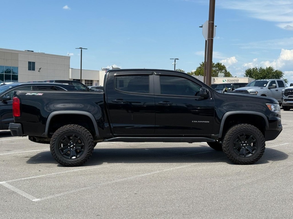 Chevrolet Colorado Vehicle Full-screen Gallery Image 02