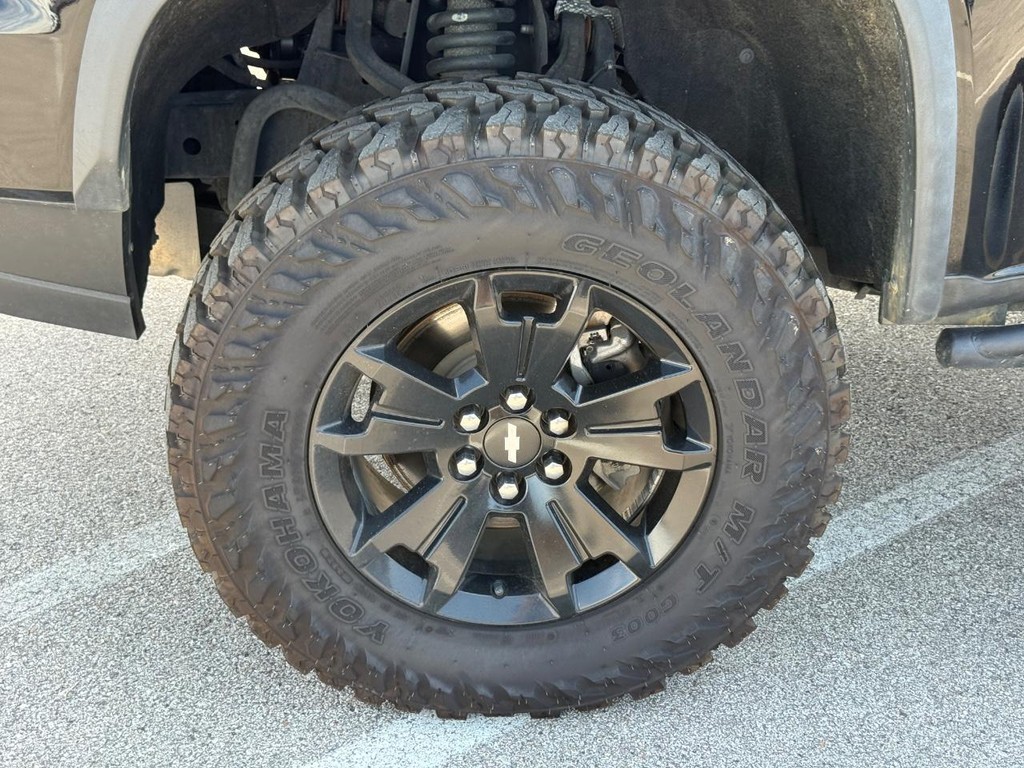 Chevrolet Colorado Vehicle Full-screen Gallery Image 07