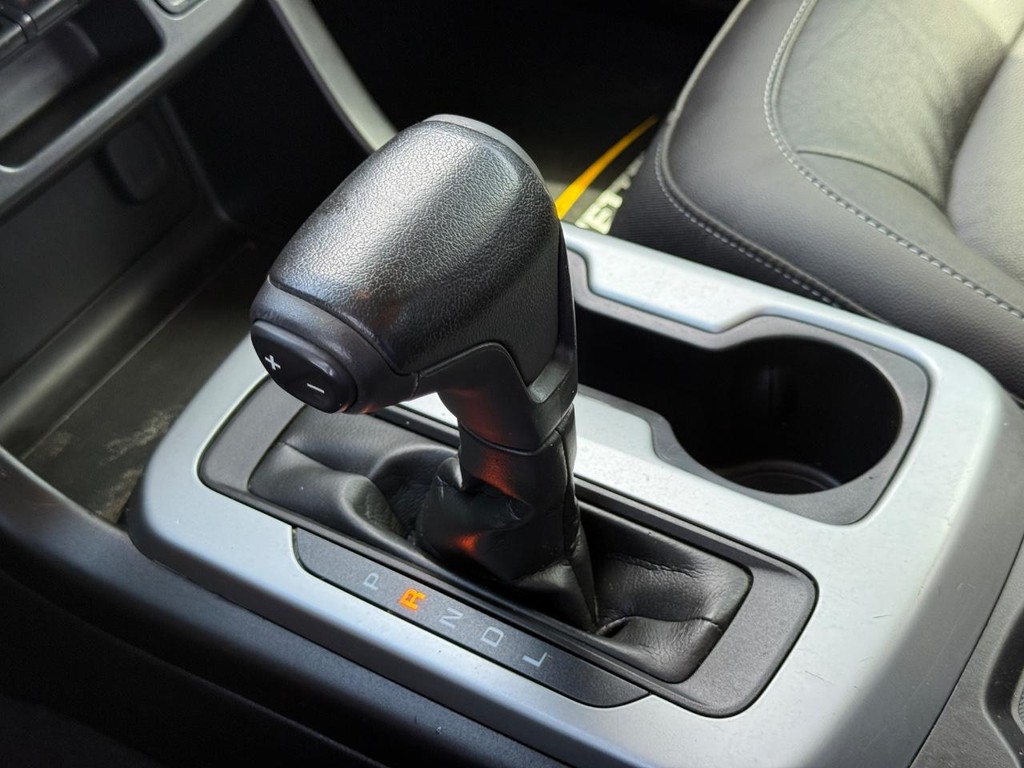 Chevrolet Colorado Vehicle Full-screen Gallery Image 18