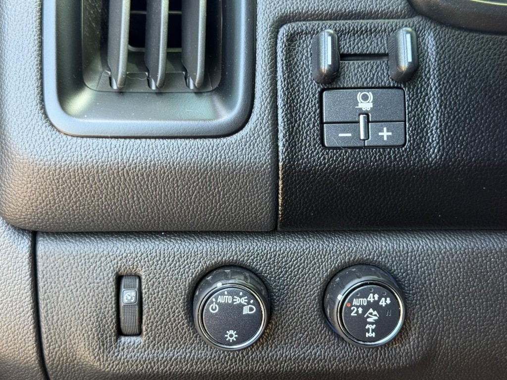 Chevrolet Colorado Vehicle Full-screen Gallery Image 21