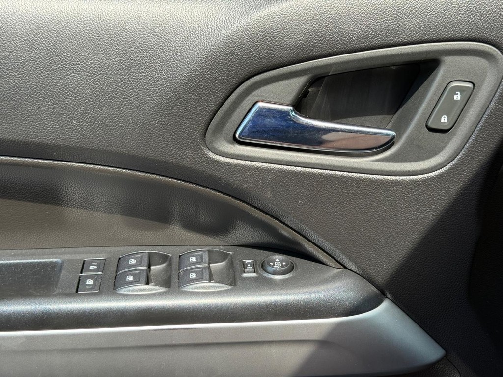 Chevrolet Colorado Vehicle Full-screen Gallery Image 22