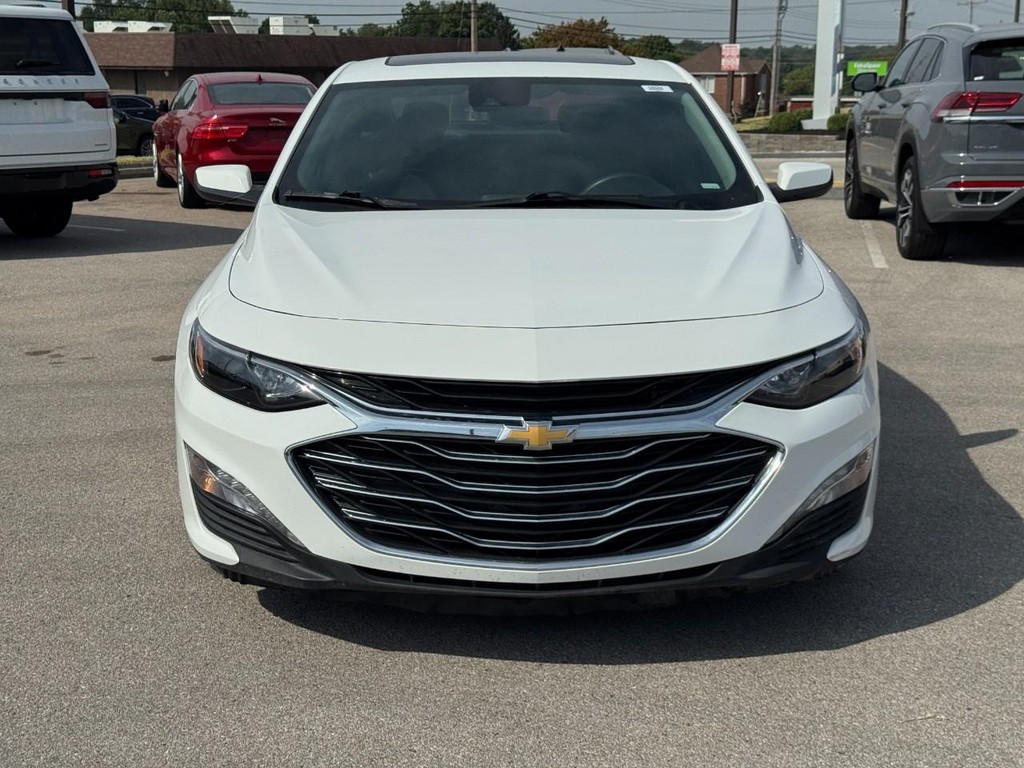 Chevrolet Malibu Vehicle Full-screen Gallery Image 09