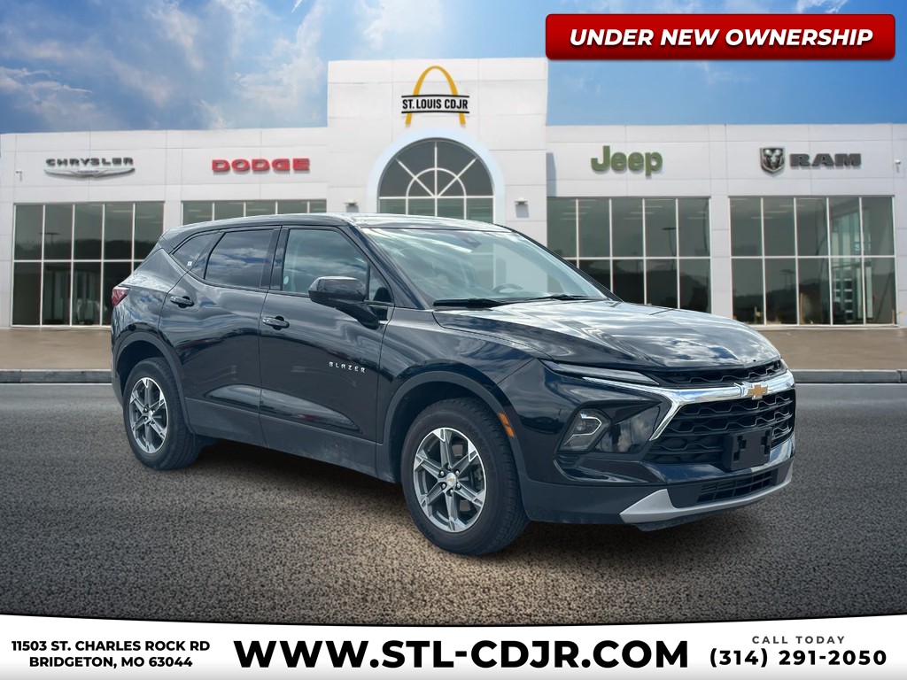 Chevrolet Blazer Vehicle Full-screen Gallery Image 01