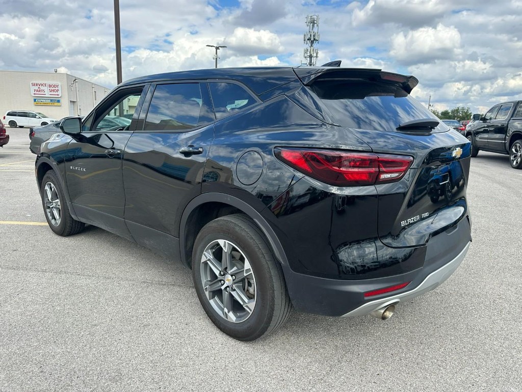 Chevrolet Blazer Vehicle Full-screen Gallery Image 06