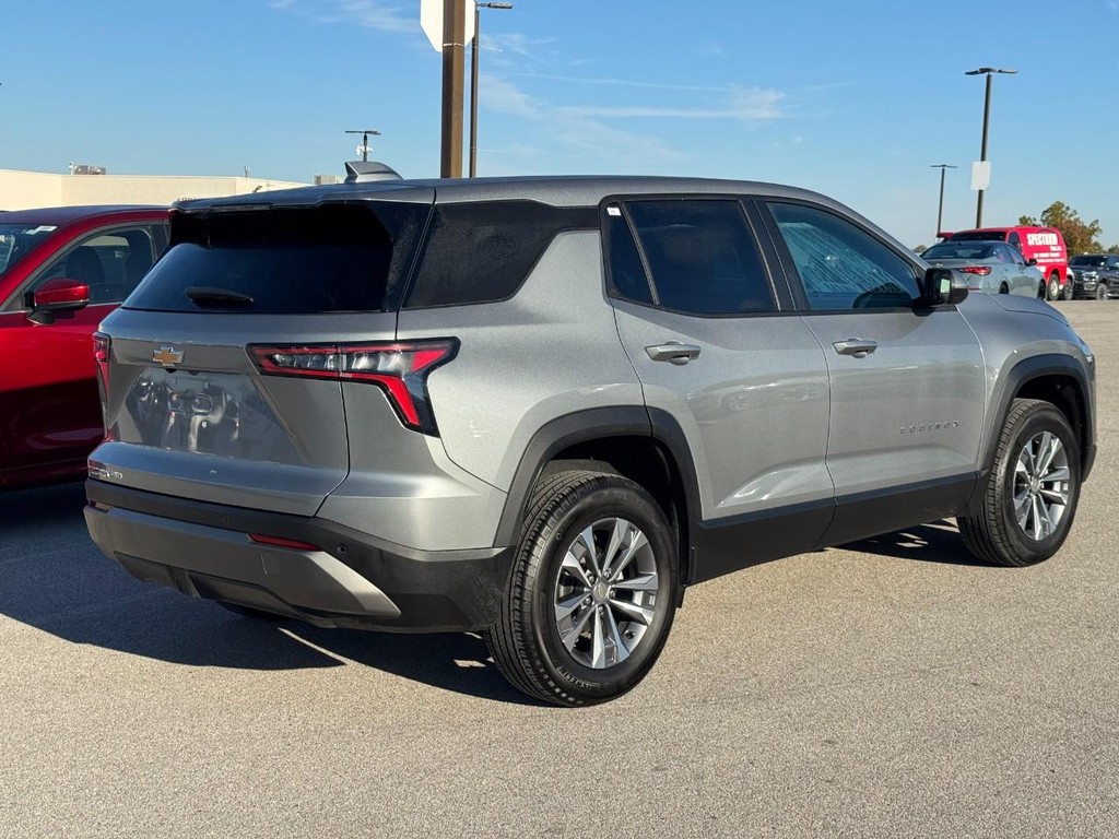 Chevrolet Equinox Vehicle Full-screen Gallery Image 03