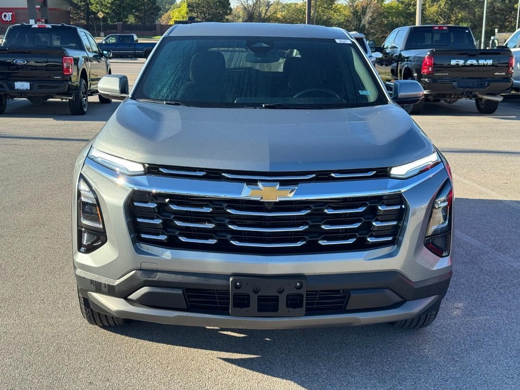 Chevrolet Equinox Vehicle Full-screen Gallery Image 09