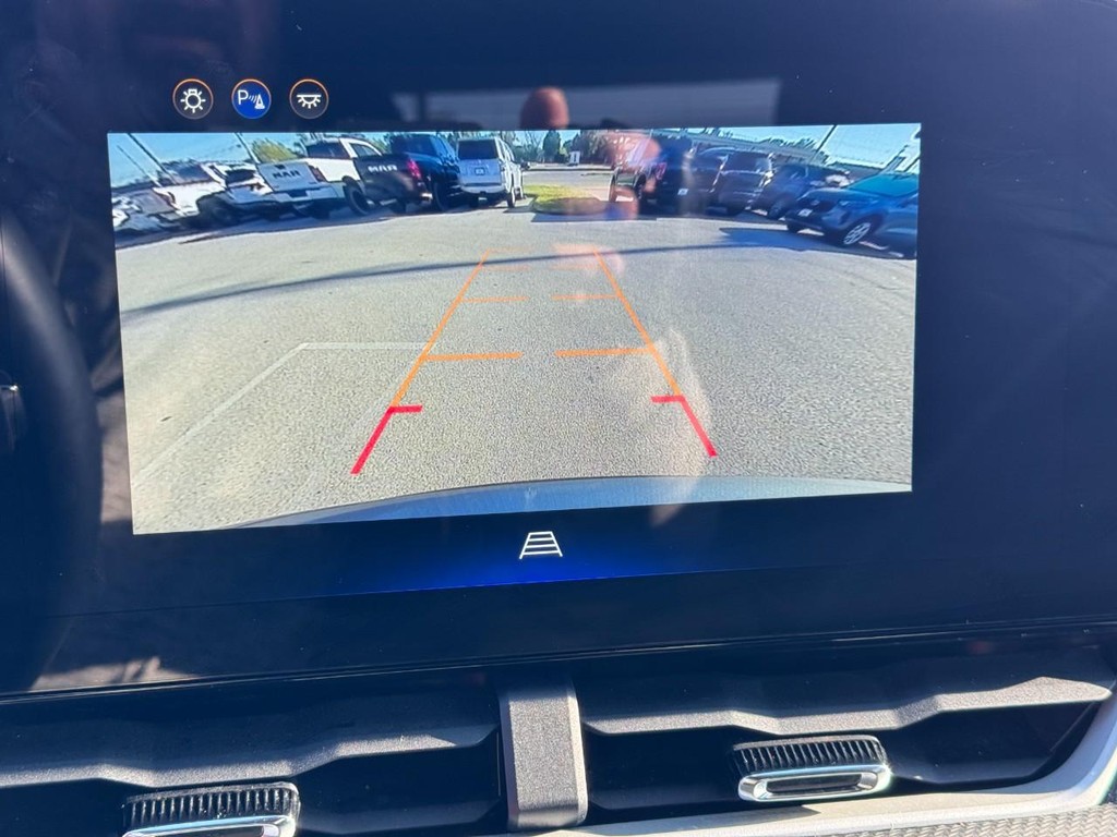 Chevrolet Equinox Vehicle Full-screen Gallery Image 20