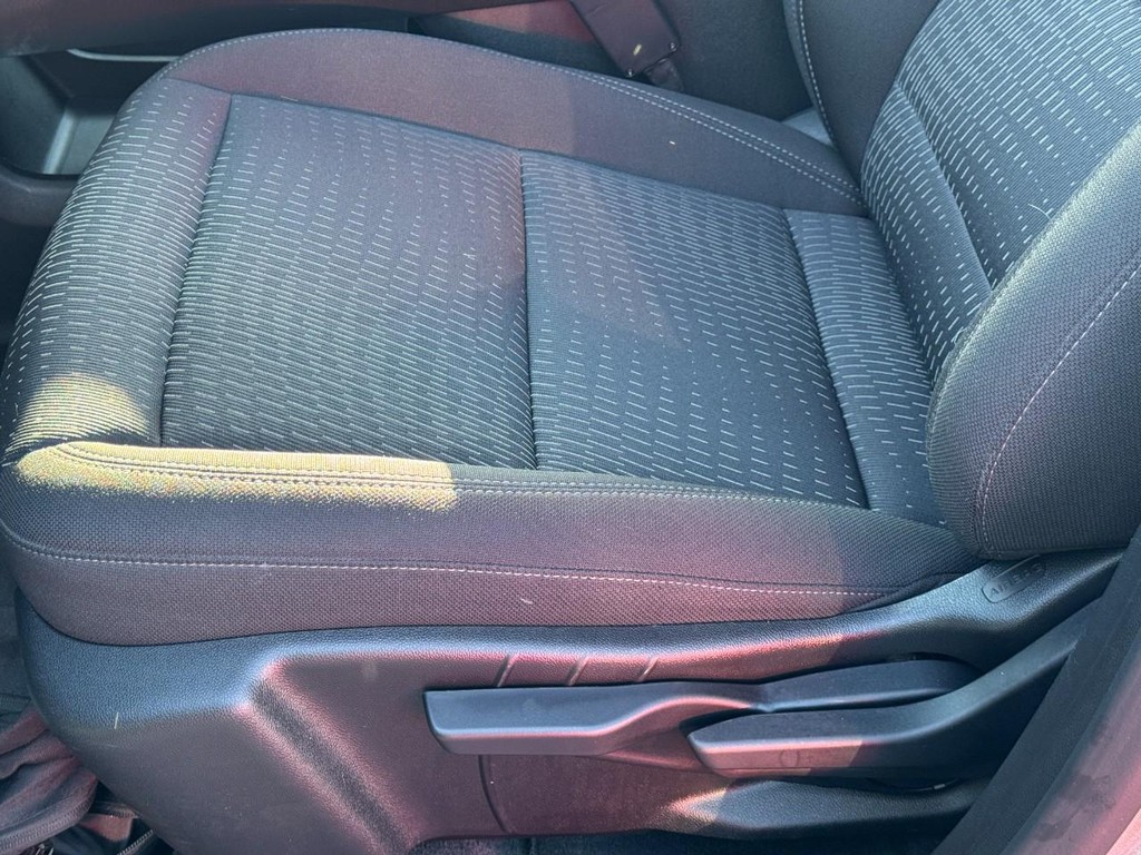 Chevrolet Equinox Vehicle Full-screen Gallery Image 23