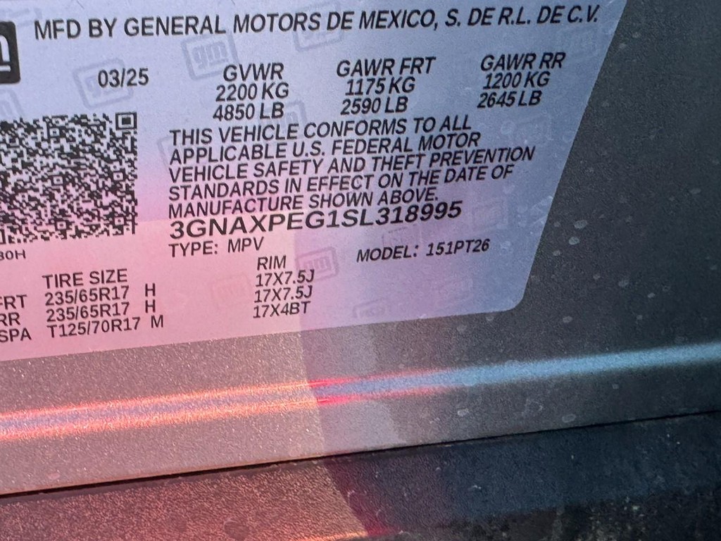 Chevrolet Equinox Vehicle Full-screen Gallery Image 24