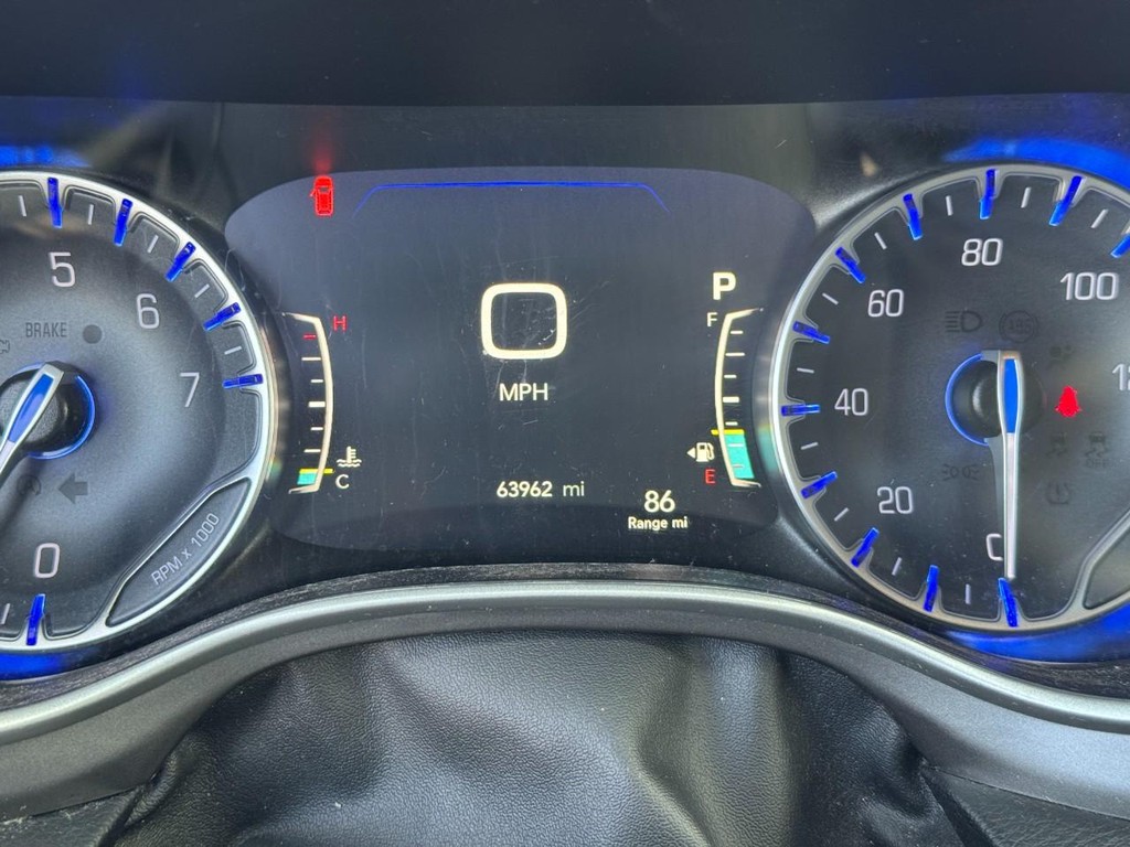 Chrysler Pacifica Vehicle Full-screen Gallery Image 20